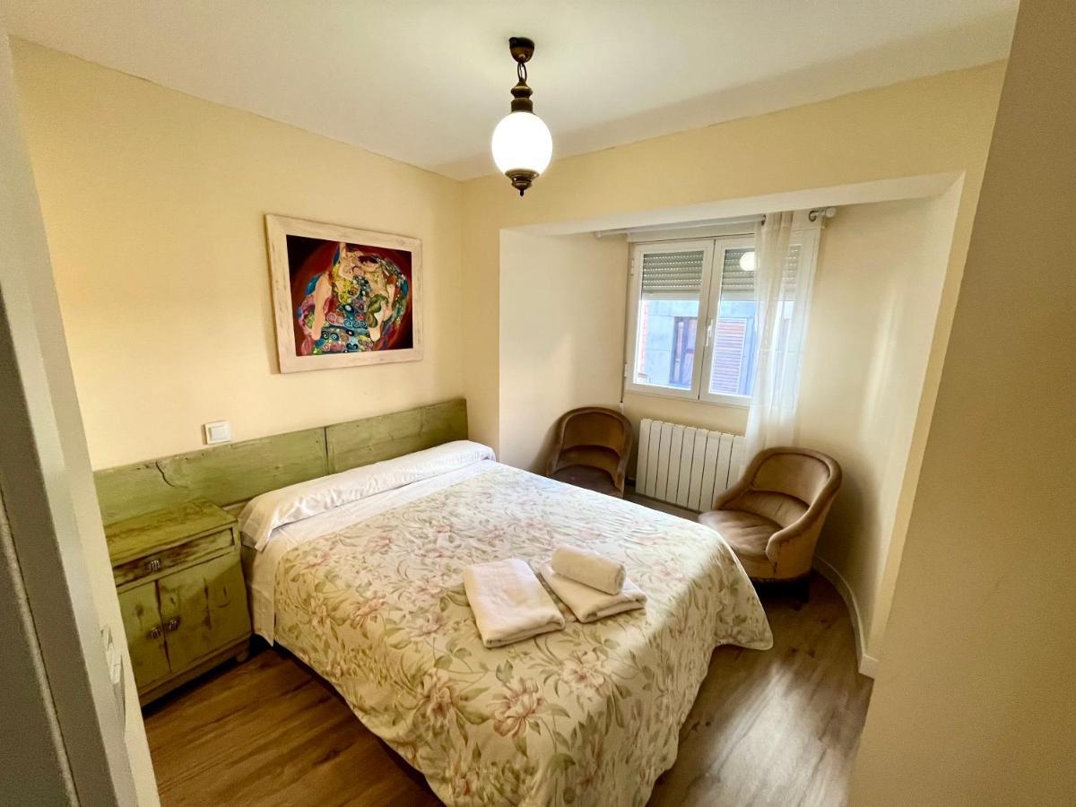 Atuaire Home Vivienda En Perfecta Ubicacion Al Lado De La Catedral De Burgo Εξωτερικό φωτογραφία